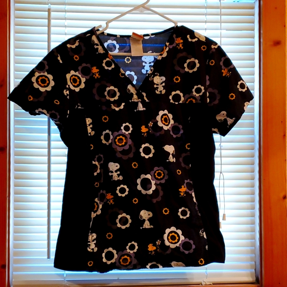 Peanuts brand Snoopy and Woodstock scrub top